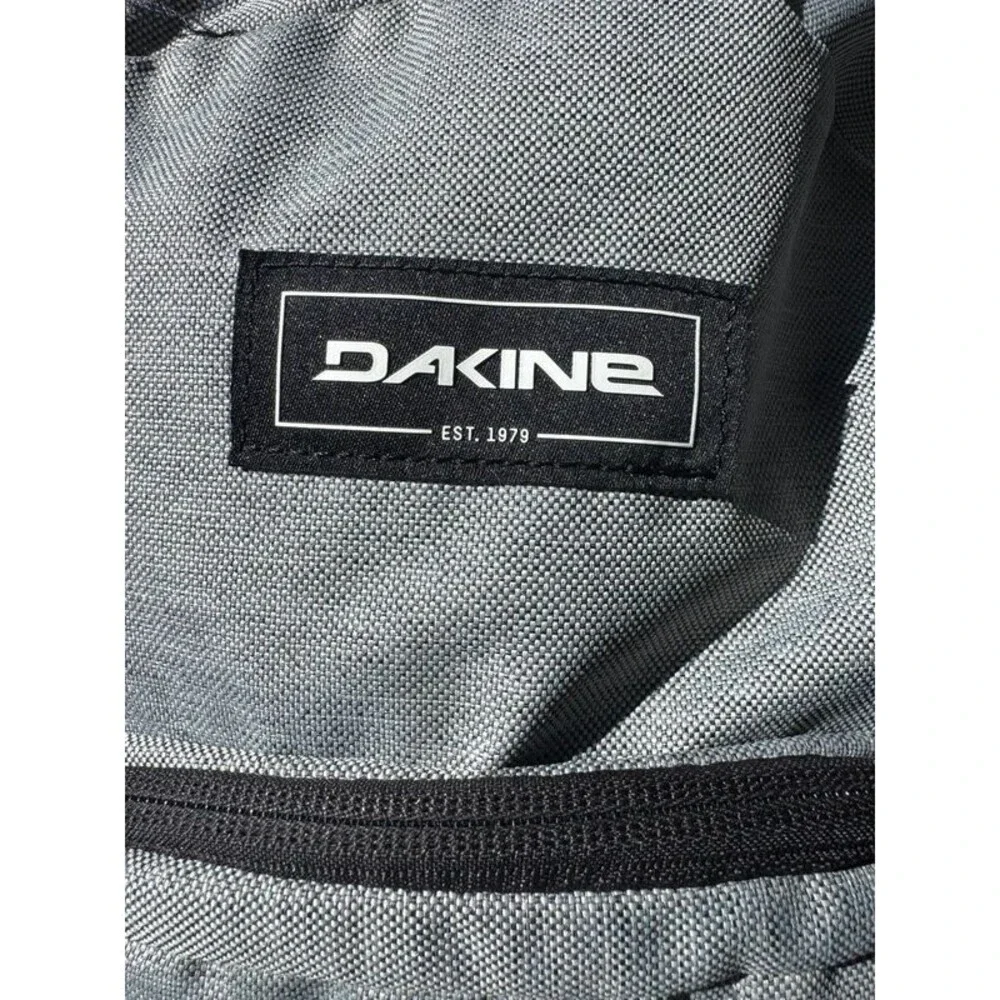 Dakine Factor 22L Backpack Carbon Gray